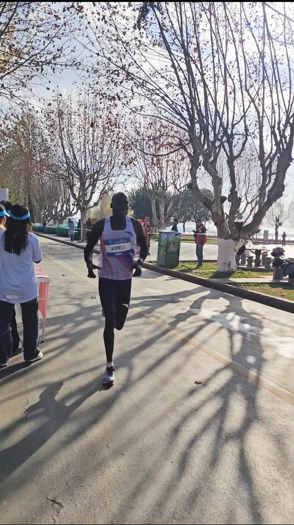 retouch_2024123015060746